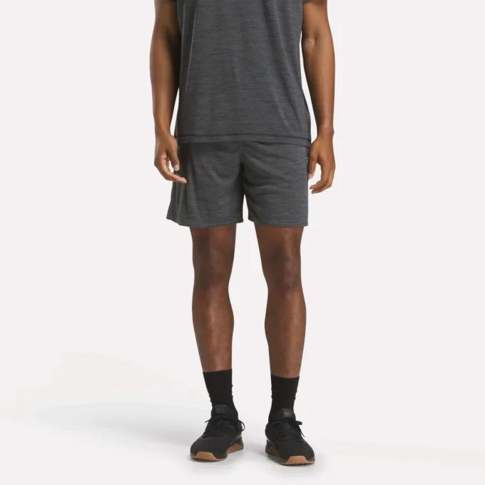 Erkekler için 7 inçlik antrenman şortu