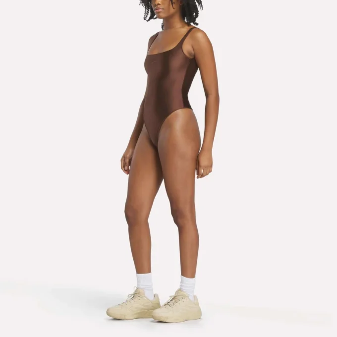 Reebok x Angel Reese Kadın Bodysuit